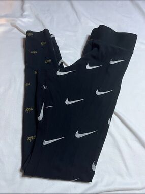 Nike Leg-a-See Foil Leggings